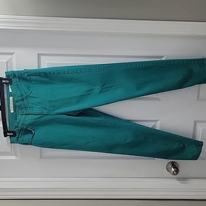 Women's Jones New York Jeans Sz 8 Skinny Leg Lt Soft Green Color.
